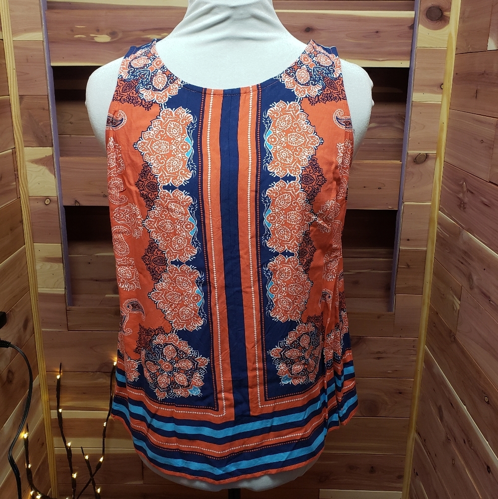 Fig & Flower Sleeveless Blouse